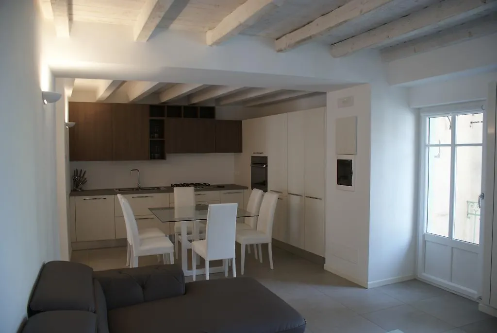 Albergo Diffuso Vulcano Village Castro  0*, Castro (Lombardy)