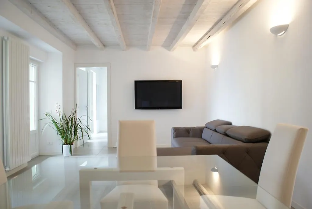 Albergo Diffuso Vulcano Village Castro  0*, Castro (Lombardy)