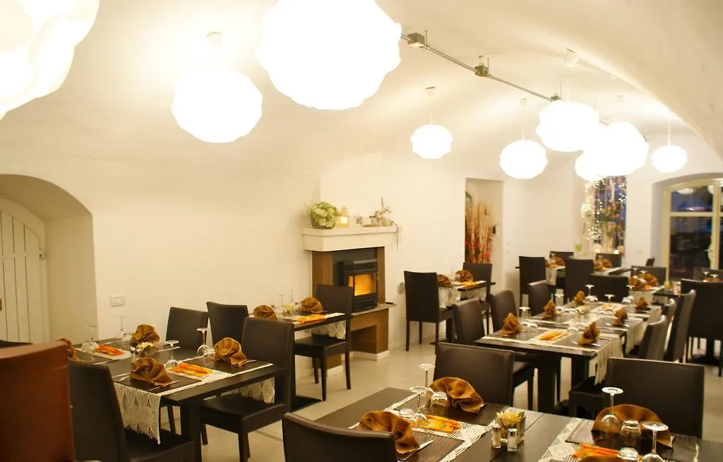 Bed & Breakfast Albergo Diffuso Vulcano Village Castro