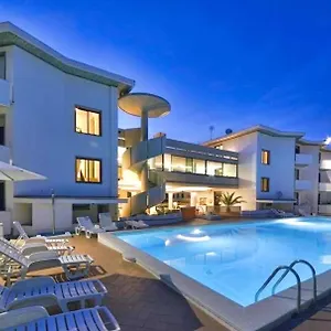 hotel-residence-marina-di-cecina.it-tuscanyhotel.com/