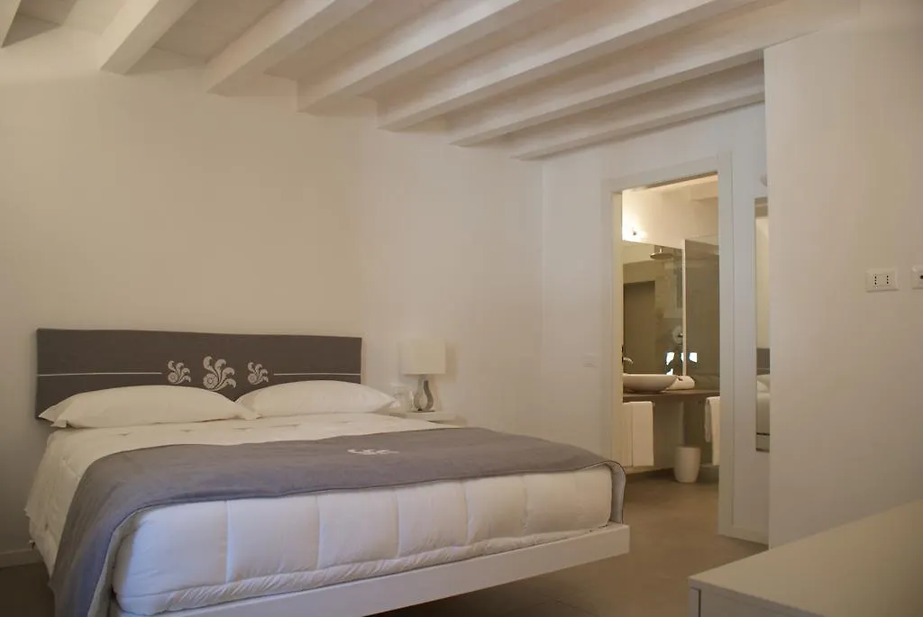 Albergo Diffuso Vulcano Village Castro  Bed & Breakfast Castro (Lombardy)